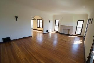 1102 5th Ave, Los Angeles CA  90019-3441 exterior
