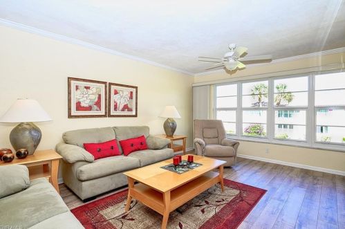 3643 Arctic Cir, Naples, FL 34112-5047