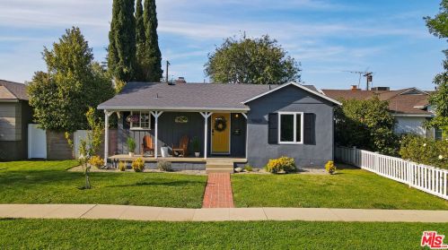 15027 Hartland St, Van Nuys CA  91405-3714 exterior