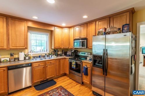 12 Seminole Trl, Bybee VA  22963-3157 exterior