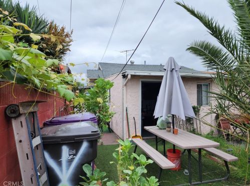 2108 Lime Ave, Long Beach CA  90806-4821 exterior