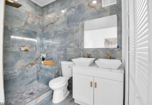 1084 Grove St, Irvington NJ  07111-4123 exterior