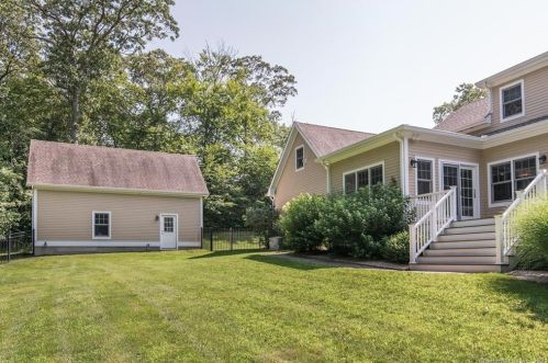 18 Heron Pond Rd, Essex CT  06426-1466 exterior