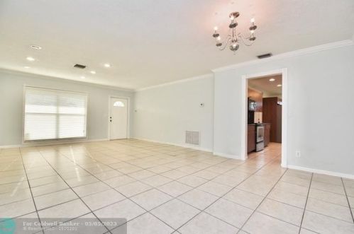 2131 52nd Ave, Hollywood FL  33021-3308 exterior