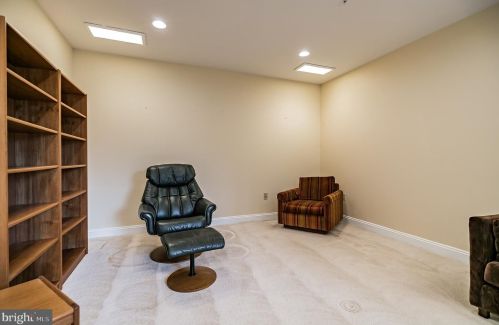 2033 Windrow Dr, Princeton NJ  08540-5023 exterior