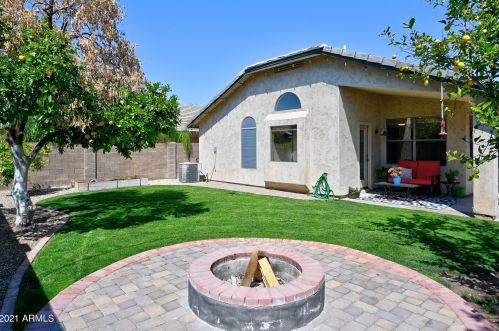 6409 Wahalla Ln, Glendale AZ 85308-5579 exterior