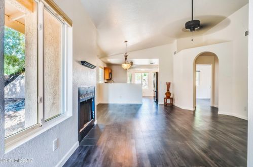 8140 Highcountry Ave, Tucson, AZ 85741-4625