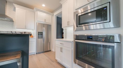 2853 Bonita Dr, Valpo IN  46385-7075 exterior