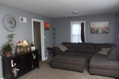 211 Meadow St, Meadville, PA 16335-1204