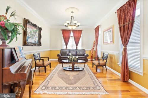 15840 Parnell Ct, Haymarket VA  20169-1667 exterior