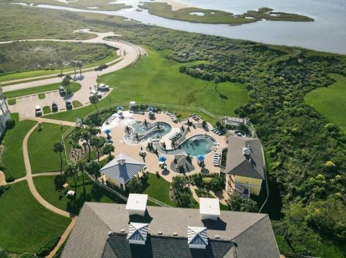 27020 Estuary Dr, Galveston, TX 77554-5151