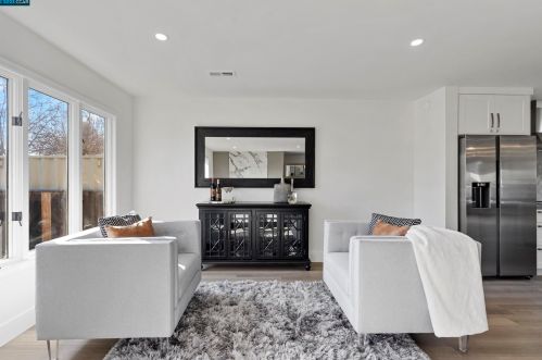 3877 Village Rd, Concord CA  94519-1139 exterior