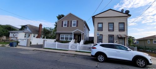 1315 Post Ave, Floral Park, NY 11003-2638
