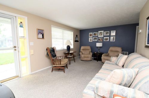 4031 Reggie Dr, Tarpon Springs FL  34691-3547 exterior