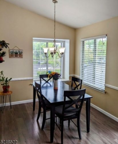 74 Mayfield Rd, Bedminster, NJ 07921-1414