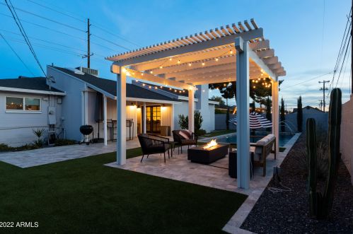 5744 12 St, Phoenix AZ 85086-7351 exterior