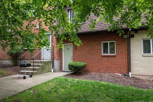 909 Hamilton Ave, Waterbury CT  06706-1949 exterior