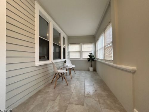 423 Drake Ave, Roselle NJ  07203-1425 exterior