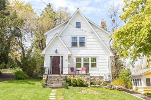 44 Bon Air Ave, Stamford, CT 06907-2304
