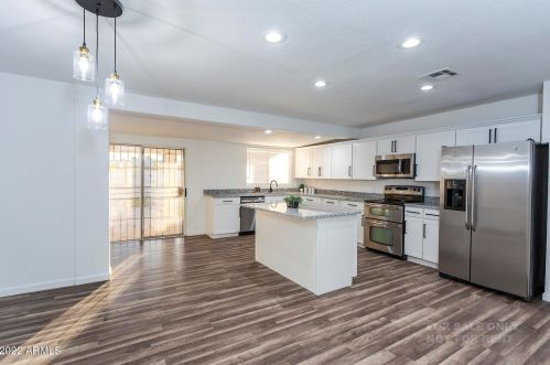 3044 39th Ave, Phoenix AZ 85029-3117 exterior