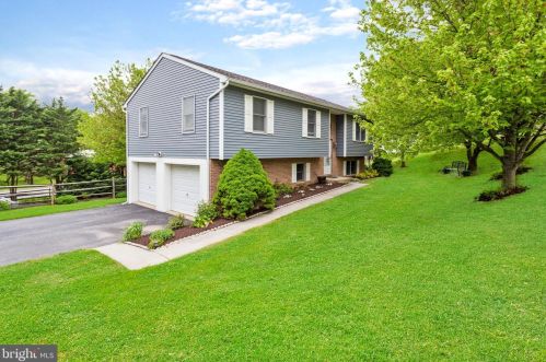 65 Woodland Dr, Shrewsbury PA  17361-1235 exterior