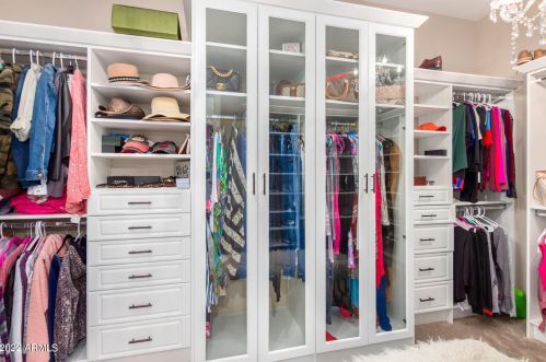 2111 Mead Dr, Gilbert AZ 85298-1215 exterior