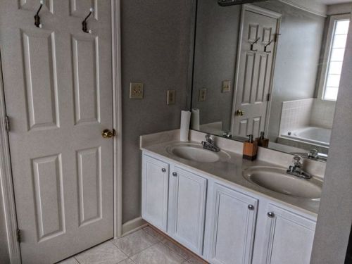 4552 Cranbrook Ct, Lexington KY  40515-1875 exterior