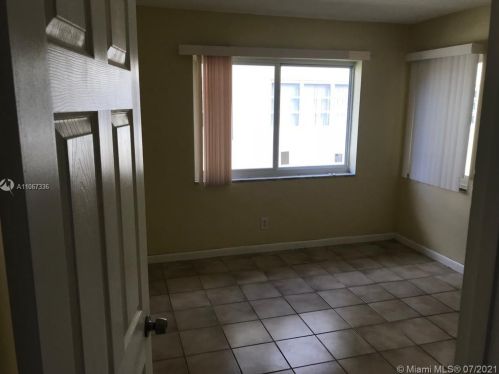 1431 14th Ave, Hollywood FL  33020-6502 exterior