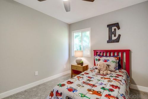 4168 Genesee Ave, San Diego CA  92111-2716 exterior