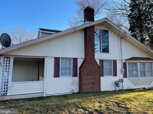 602 Lakeshore Dr, Browns Mills, NJ 08015-4113