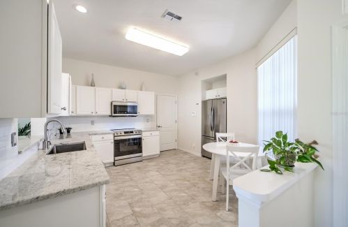 2217 Preservation Green Ct, Ruskin FL  33573-4418 exterior