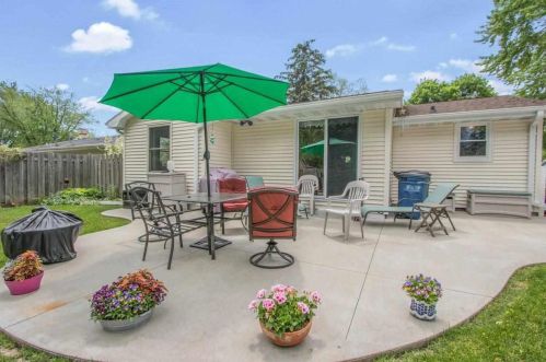 809 Karl St, Green Bay, WI 54301-2222