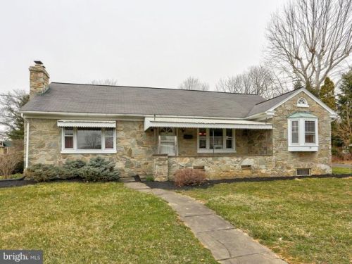 299 Main St, Bareville, PA 17540-1923