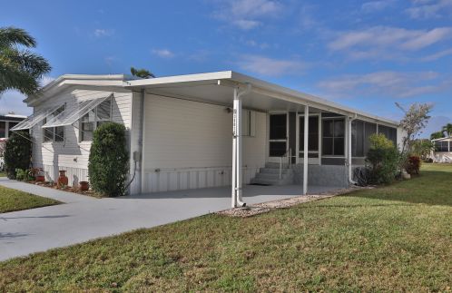 38010 Frenchmans Bay, Boynton Beach FL  33436-1958 exterior