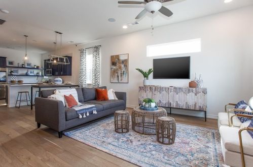 2813 Stanley Ave, Fort Worth, TX 76110-2934