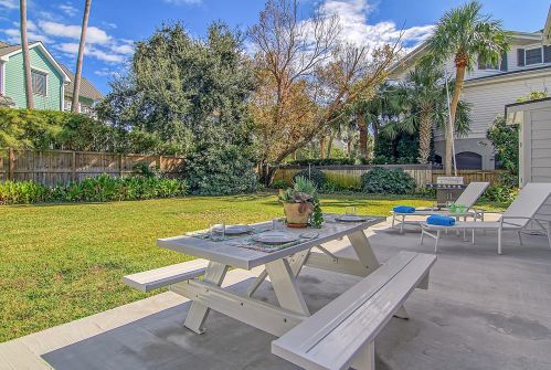 6 44th Ave, Isle Of Palms SC  29451-2605 exterior