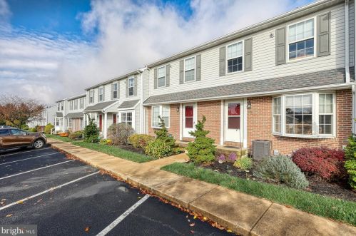 315 Cherry St, Red Lion, PA 17356-1553