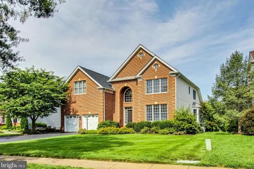 15275 Golf View Dr, Haymarket, VA 20169-3174