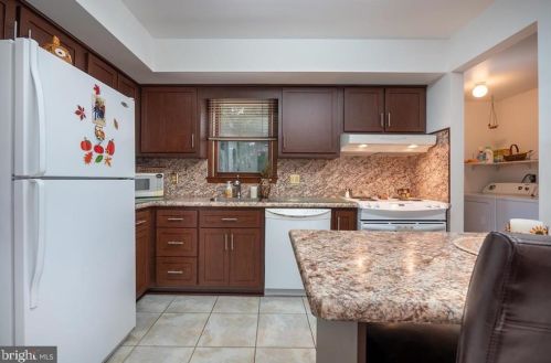 1139 Pecan Ln, Walnutport PA 18088-9444 exterior