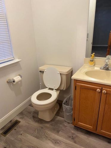 5184 Vermont Dr, Easton PA  18045-8127 exterior