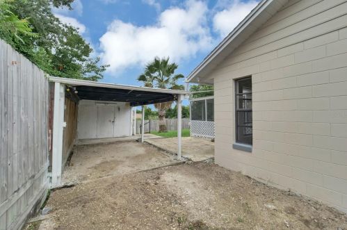 2036 Newmark Dr, Deltona FL  32738-6126 exterior