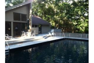 10 Wooded Oak Ln, East Hampton NY  11937-3826 exterior
