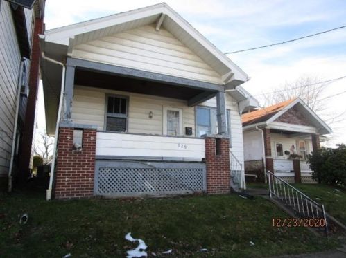 629 Oakland Ave, North Charleroi, PA 15022-1227