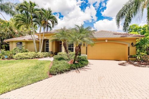 3996 Reflection Ct, Naples, FL 34109-0782