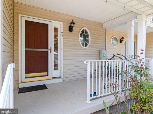 74 Castleton Rd, Princeton NJ  08540-1650 exterior