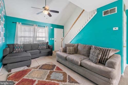 174 Holmes St, Dover DE  19901-8406 exterior