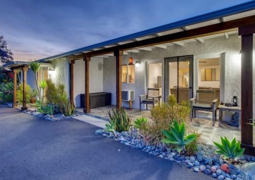 596 Vale Vw Dr, Vista CA  92081-6741 exterior