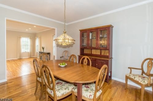 11 Autumn Dr, Scotch Plains NJ  07076-2431 exterior