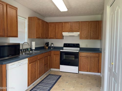 3637 Sweet Pond Rd, Greenwood, FL 32443-2168