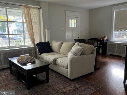 31 10th Ave, Haddon Heights, NJ 08035-1204